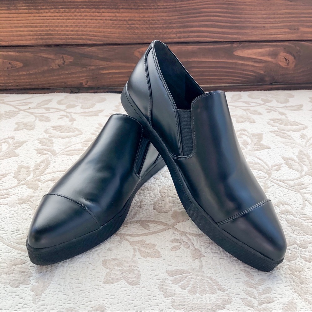 VINCE Black Arden Loafers ladies size 7